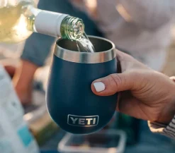 Bicchieri Yeti Rambler 10 Oz Wine Tumbler Navy