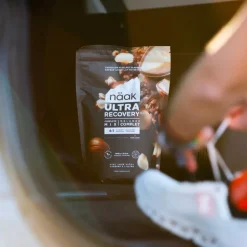 Integratore alimentare Naak Ultra Recovery Complete Mix 600 g. Chocolat Noisette